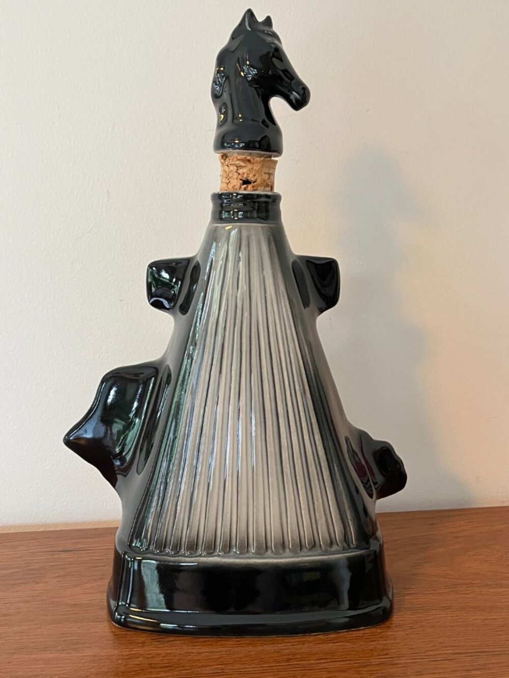 Ceramic Jim Beam 1967 Kentucky Shaped Decanter Only Black Horse Head Stopper - Picture 2 of 11